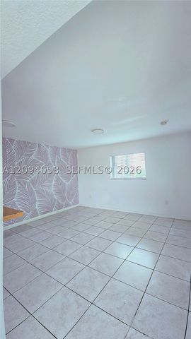 328 NW 12th Ave 11, Miami, FL 33128