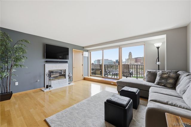 40 Waterfront Circle 406, Buffalo, NY 14202