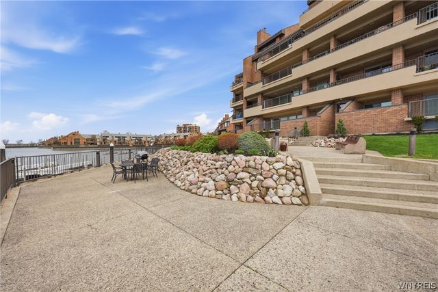 40 Waterfront Circle 406, Buffalo, NY 14202