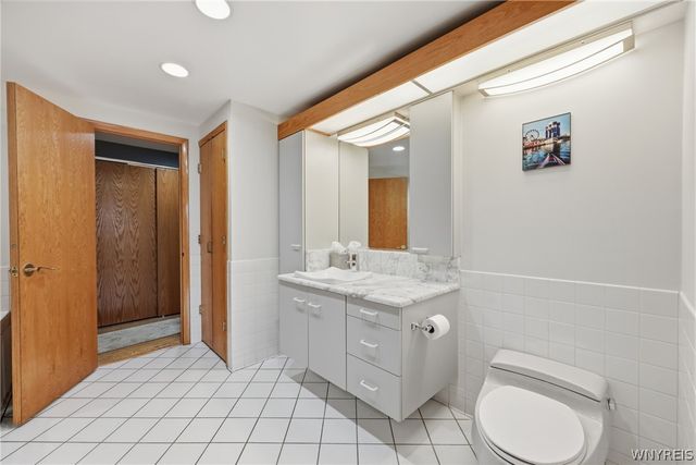40 Waterfront Circle 406, Buffalo, NY 14202