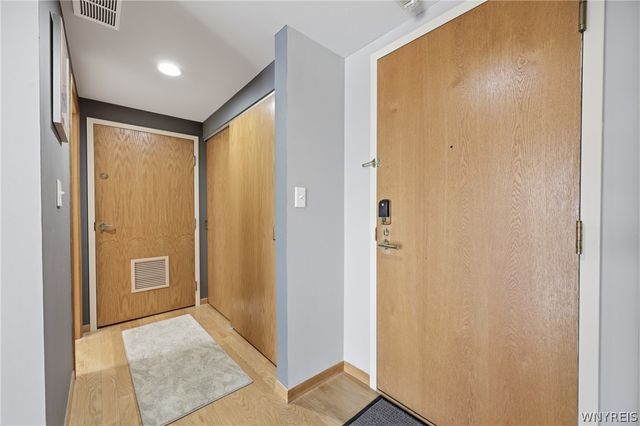 40 Waterfront Circle 406, Buffalo, NY 14202