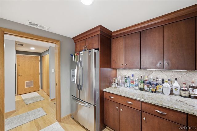 40 Waterfront Circle 406, Buffalo, NY 14202