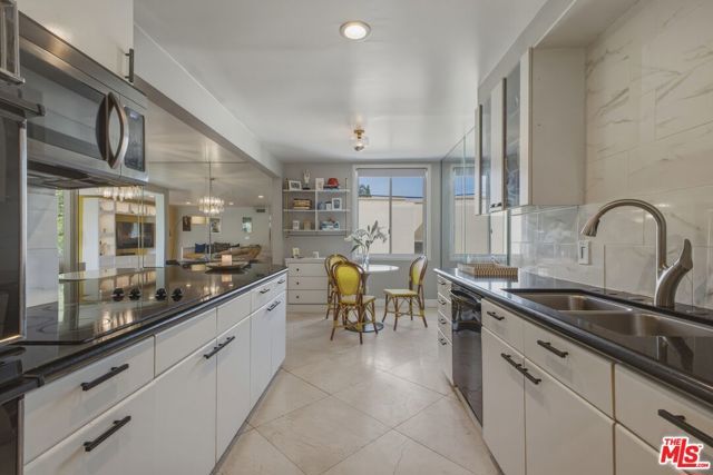 5301 Balboa Boulevard F8, Encino (los Angeles), CA 91316