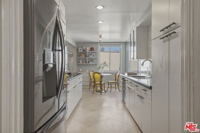 5301 Balboa Boulevard F8, Encino (los Angeles), CA 91316