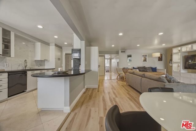 5301 Balboa Boulevard F8, Encino (los Angeles), CA 91316