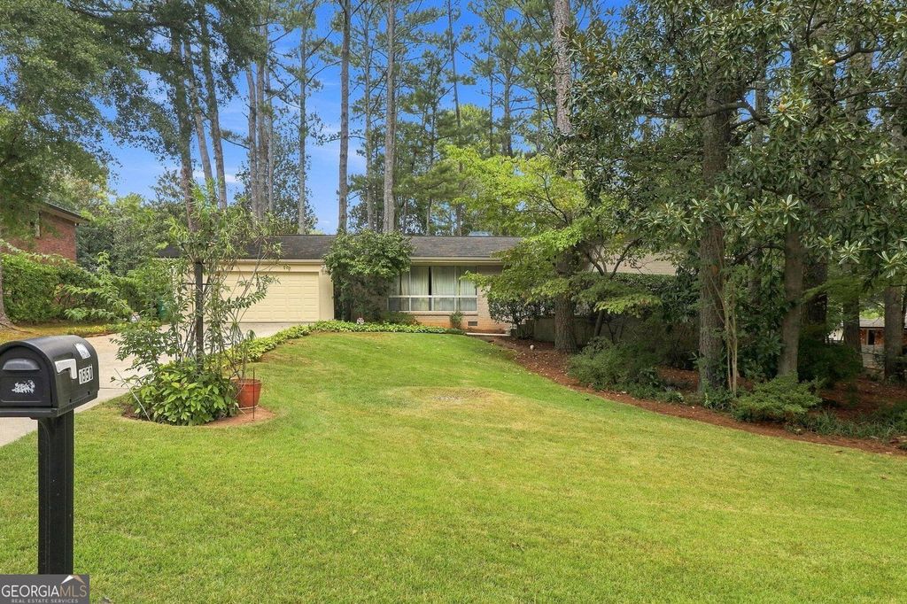 1550 Diamond Head Circle, Decatur, GA 30033 — exterior