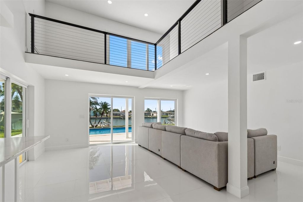 Image 17 of property listing at 755 CAPRI BOULEVARD, Treasure Island, FL 33706