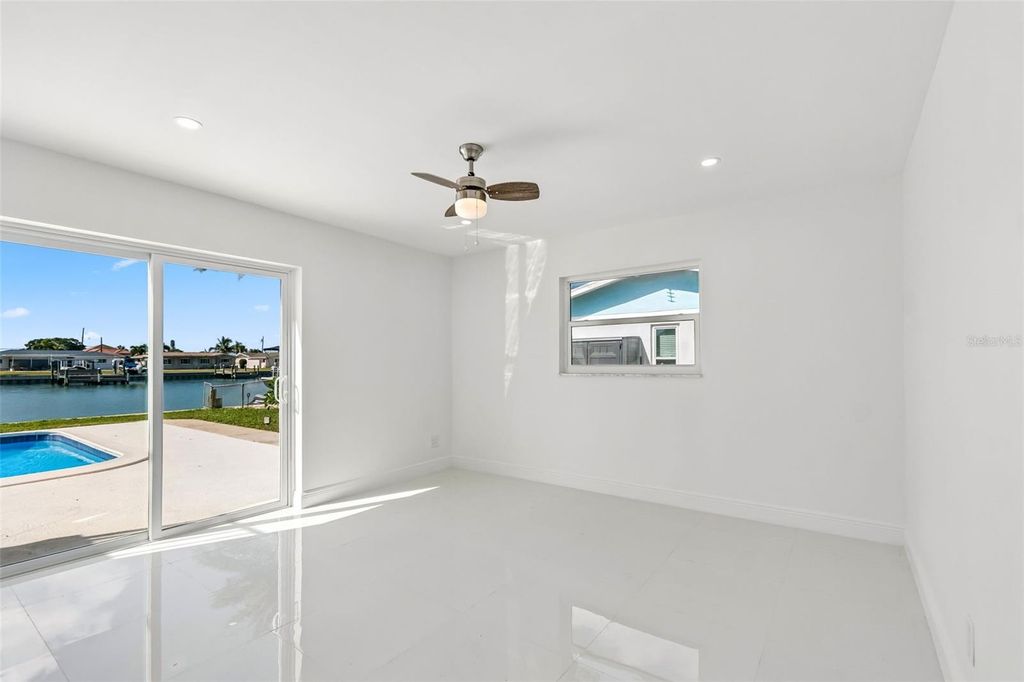 Image 21 of property listing at 755 CAPRI BOULEVARD, Treasure Island, FL 33706