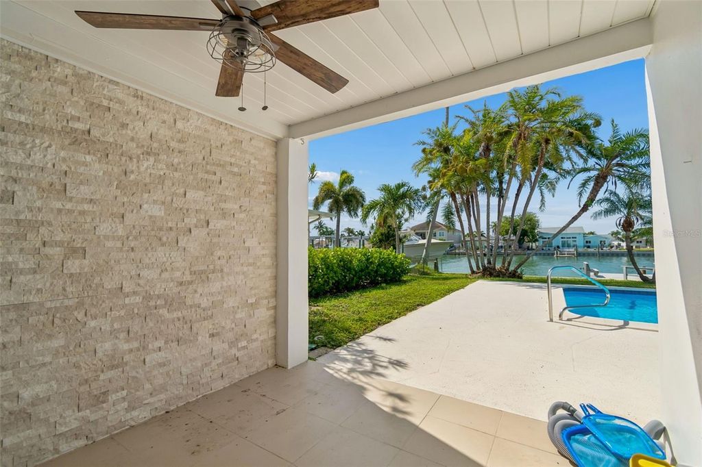 Image 44 of property listing at 755 CAPRI BOULEVARD, Treasure Island, FL 33706