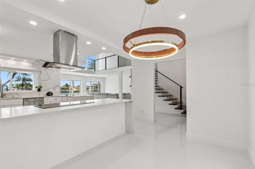 Image 10 of property listing at 755 CAPRI BOULEVARD, Treasure Island, FL 33706