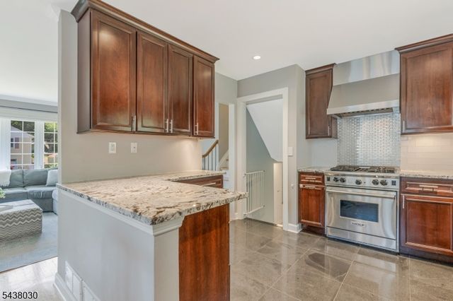 29 Bradford St, New Providence Boro, NJ 07974