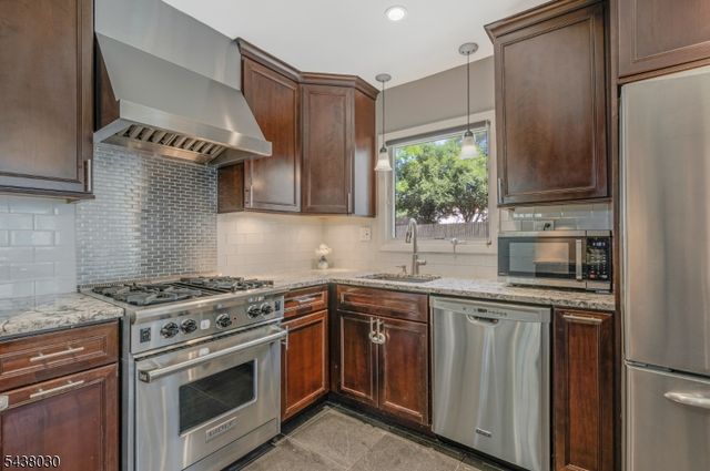 29 Bradford St, New Providence Boro, NJ 07974