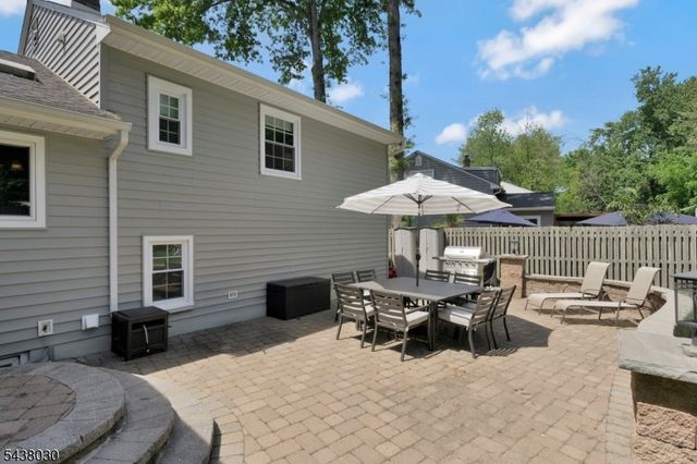 29 Bradford St, New Providence Boro, NJ 07974