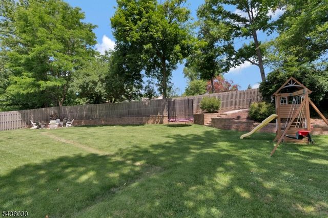 29 Bradford St, New Providence Boro, NJ 07974