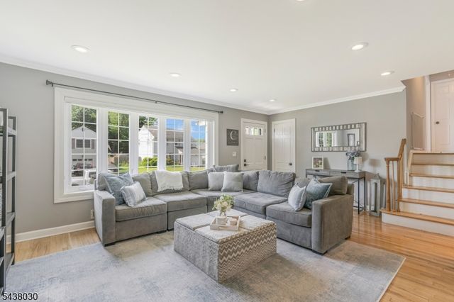 29 Bradford St, New Providence Boro, NJ 07974