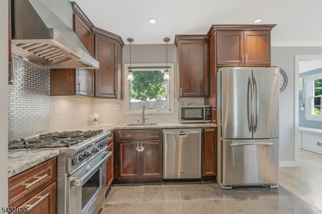 29 Bradford St, New Providence Boro, NJ 07974