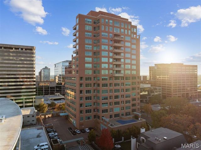 8025 Maryland Avenue 4J, Clayton, MO 63105