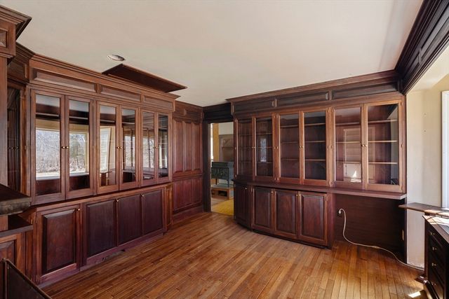 24 Beetle Swamp Rd, Edgartown, MA 02539