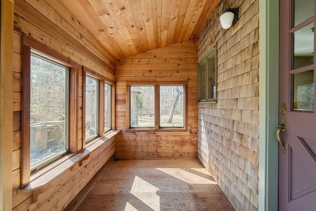 24 Beetle Swamp Rd, Edgartown, MA 02539