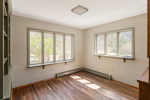 24 Beetle Swamp Rd, Edgartown, MA 02539