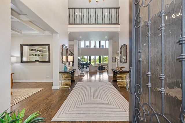 2363 Clubhouse Dr, Rocklin, CA 95765