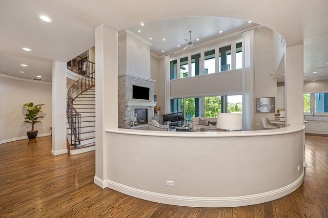 2363 Clubhouse Dr, Rocklin, CA 95765