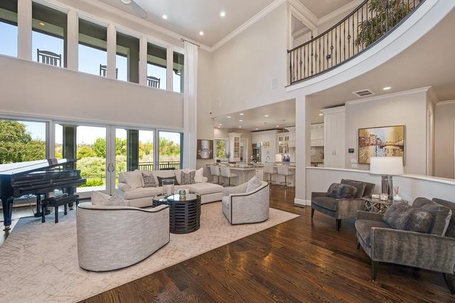 2363 Clubhouse Dr, Rocklin, CA 95765