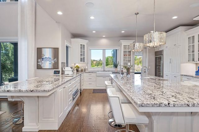 2363 Clubhouse Dr, Rocklin, CA 95765