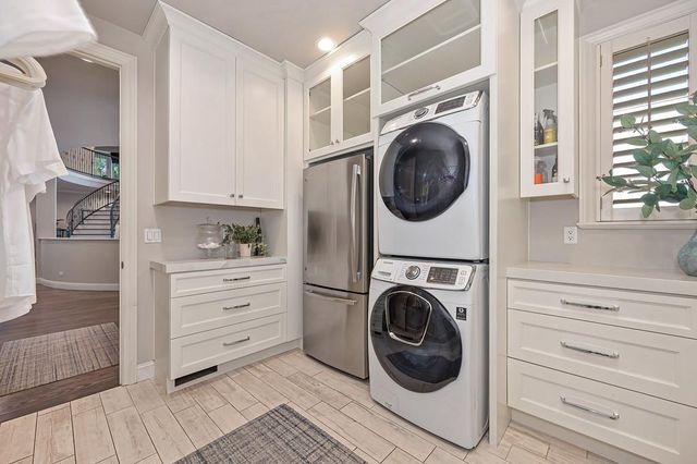 2363 Clubhouse Dr, Rocklin, CA 95765