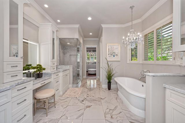 2363 Clubhouse Dr, Rocklin, CA 95765
