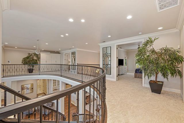 2363 Clubhouse Dr, Rocklin, CA 95765
