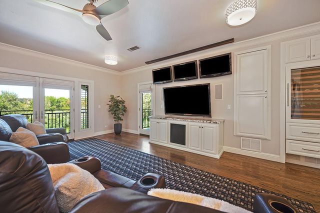 2363 Clubhouse Dr, Rocklin, CA 95765