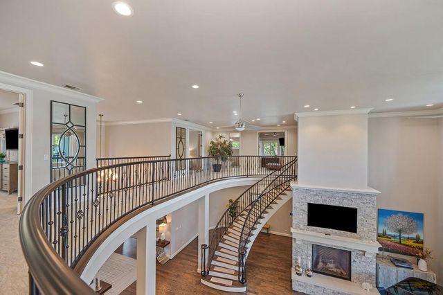 2363 Clubhouse Dr, Rocklin, CA 95765
