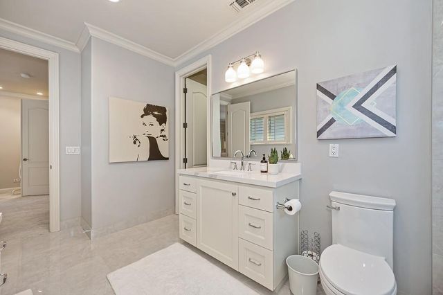 2363 Clubhouse Dr, Rocklin, CA 95765