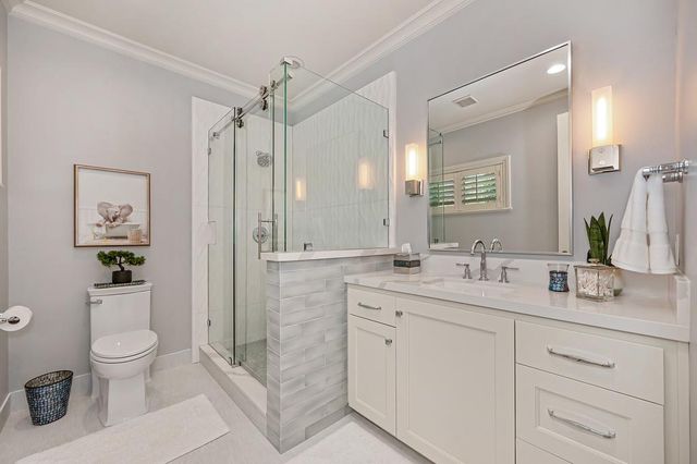 2363 Clubhouse Dr, Rocklin, CA 95765