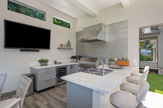 2363 Clubhouse Dr, Rocklin, CA 95765