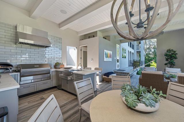 2363 Clubhouse Dr, Rocklin, CA 95765