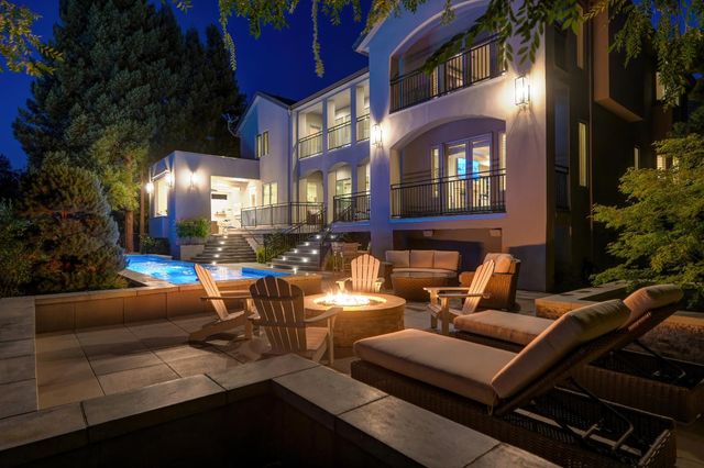 2363 Clubhouse Dr, Rocklin, CA 95765