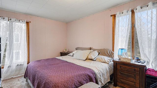 404 W Center Street, Alma, MI 48801