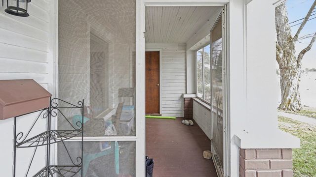 404 W Center Street, Alma, MI 48801