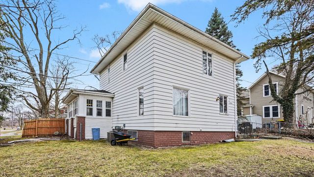 404 W Center Street, Alma, MI 48801