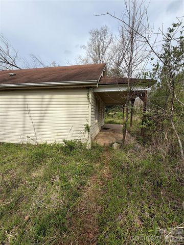 4455 Celia Creek Road, Lenoir, NC 28645