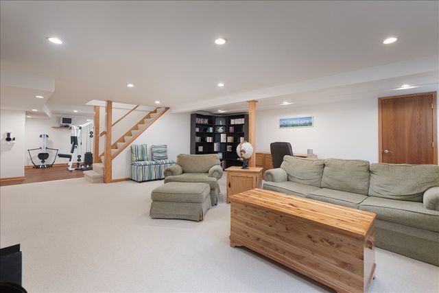 208 S Birchwood Drive, Naperville, IL 60540