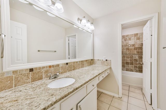 2401 Woody Road, Pearland, TX 77581