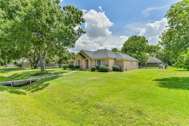 2401 Woody Road, Pearland, TX 77581