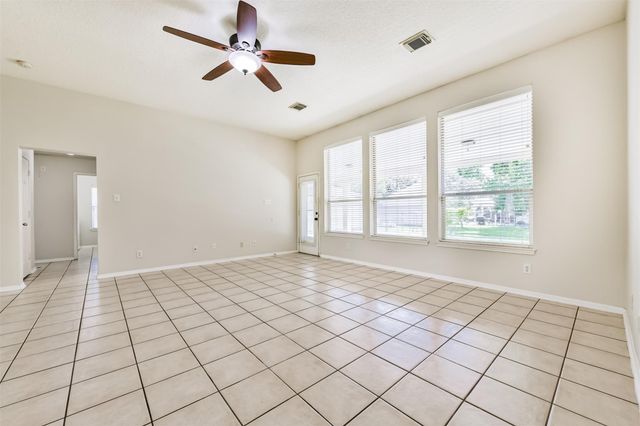 2401 Woody Road, Pearland, TX 77581