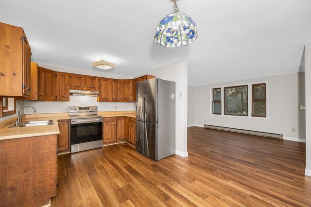 54 South Road, Fremont, NH 03044