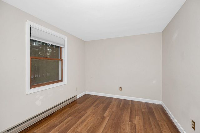 54 South Road, Fremont, NH 03044