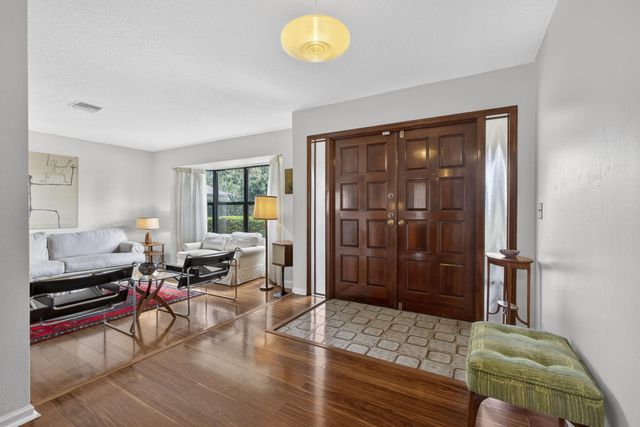 2583 W Carandis Road, West Palm Beach, FL 33406