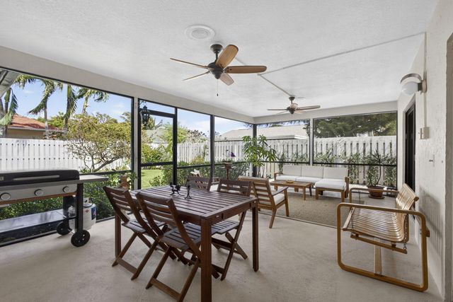 2583 W Carandis Road, West Palm Beach, FL 33406